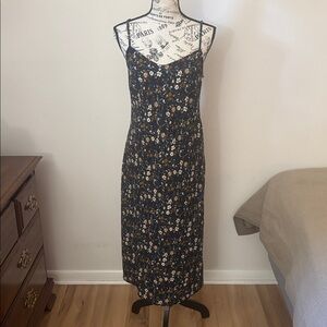 Bundle of 2 Midi Dresses (Navy Floral Print and Black)